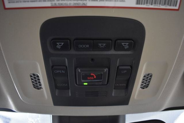 2021 Toyota Camry Hybrid XLE