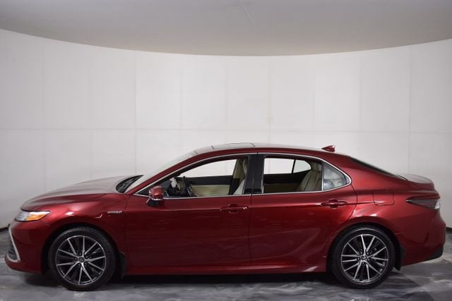 2021 Toyota Camry Hybrid XLE