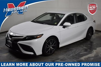 2022 Toyota Camry SE