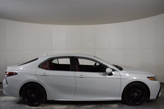 2024 Toyota Camry Hybrid XSE