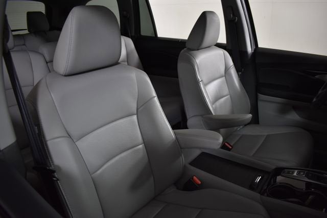 2022 Honda Pilot Touring 8-Passenger