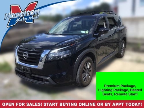 2024 Nissan Pathfinder SV