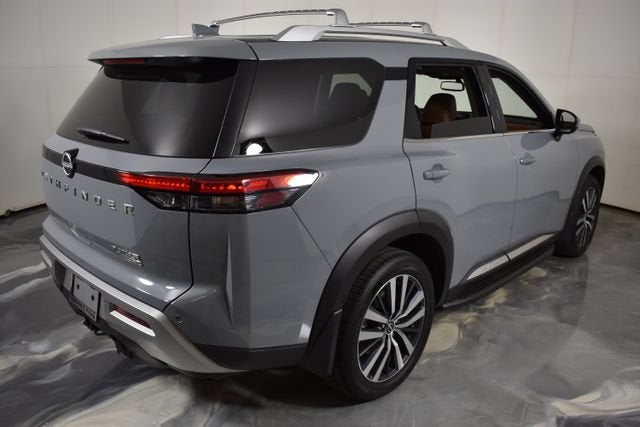 2022 Nissan Pathfinder Platinum