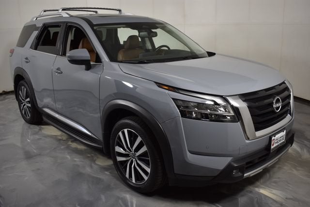 2022 Nissan Pathfinder Platinum