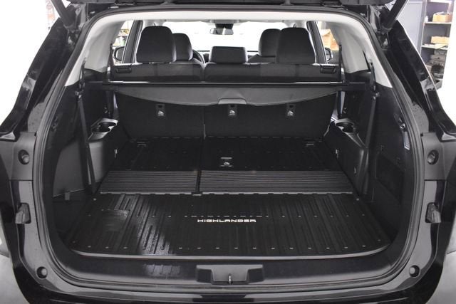 2023 Toyota Highlander Hybrid LE