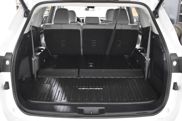 2023 Toyota Highlander Hybrid LE