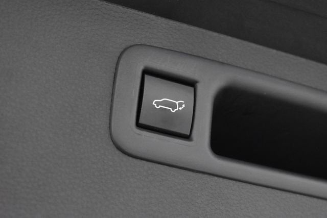 2023 Toyota Highlander Hybrid LE