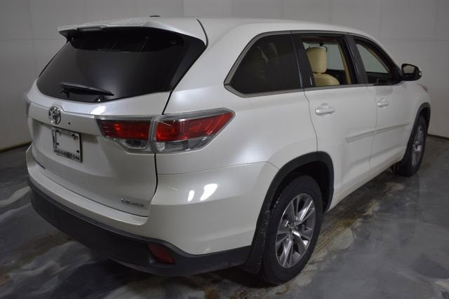 2016 Toyota Highlander LE