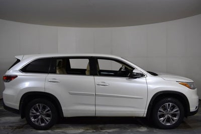 2016 Toyota Highlander LE