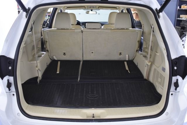 2016 Toyota Highlander LE