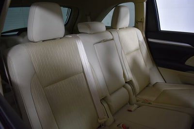 2016 Toyota Highlander LE