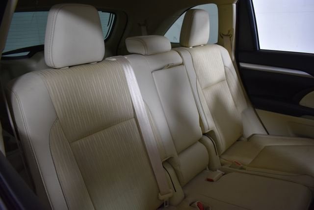 2016 Toyota Highlander LE