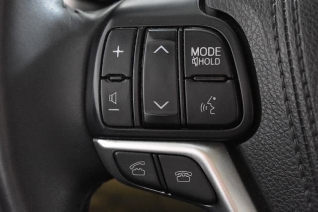 2016 Toyota Highlander LE