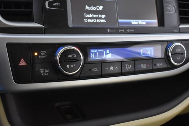 2016 Toyota Highlander LE