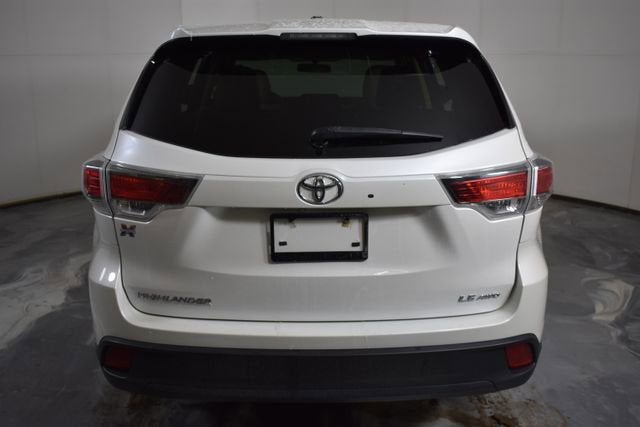 2016 Toyota Highlander LE