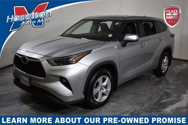 2022 Toyota Highlander LE