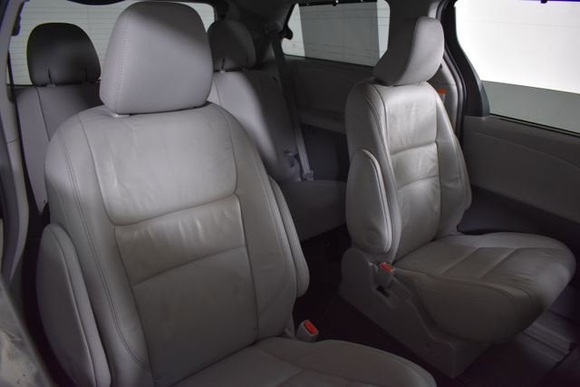 2016 Toyota Sienna Ltd