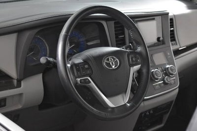 2016 Toyota Sienna Ltd