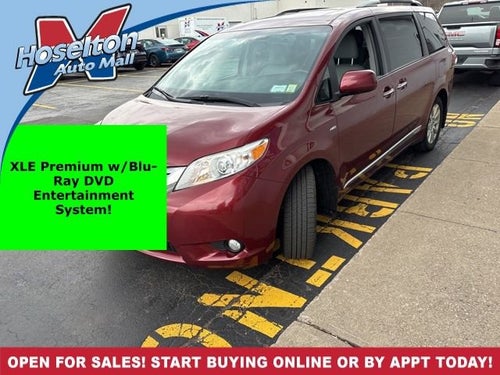 2017 Toyota Sienna XLE