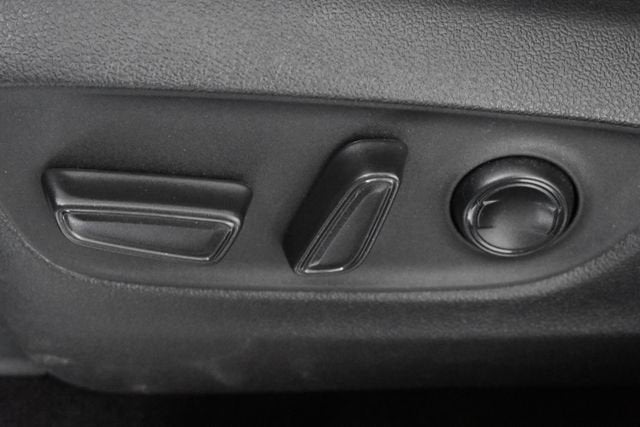 2022 Toyota Highlander Hybrid Platinum