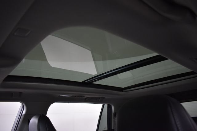 2022 Toyota Highlander Hybrid Platinum