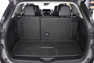 2022 Toyota Highlander Hybrid Platinum