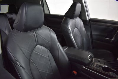 2022 Toyota Highlander Hybrid Platinum