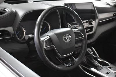 2022 Toyota Highlander Hybrid Platinum