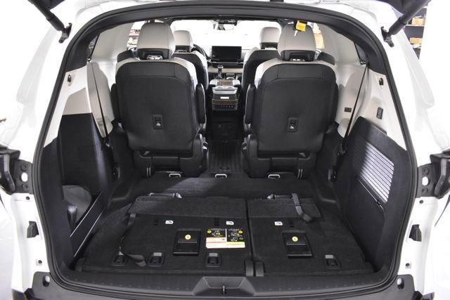 2025 Toyota Sienna Platinum