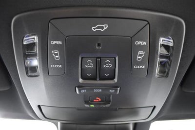 2025 Toyota Sienna Platinum