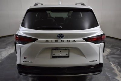 2025 Toyota Sienna Platinum
