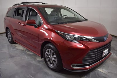 2024 Toyota Sienna XLE