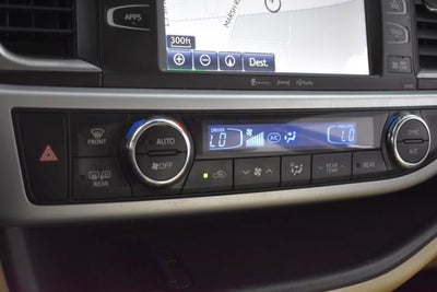 2019 Toyota Highlander SE