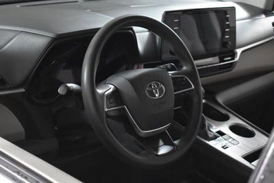 2021 Toyota Sienna LE