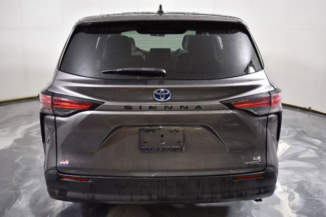 2021 Toyota Sienna LE