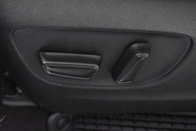 2023 Toyota Sienna LE