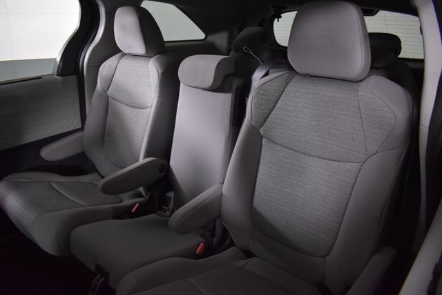 2023 Toyota Sienna LE