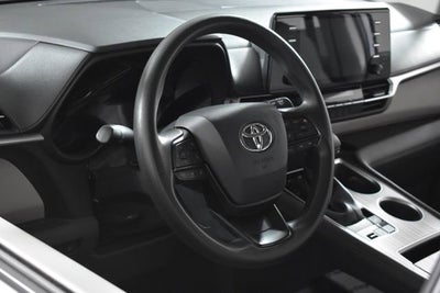 2023 Toyota Sienna LE