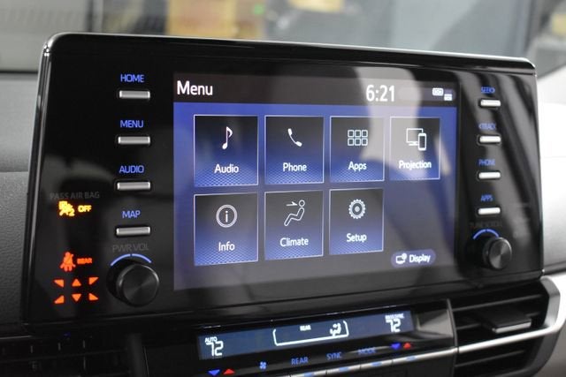 2023 Toyota Sienna LE