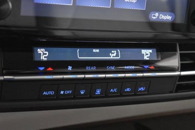 2023 Toyota Sienna LE