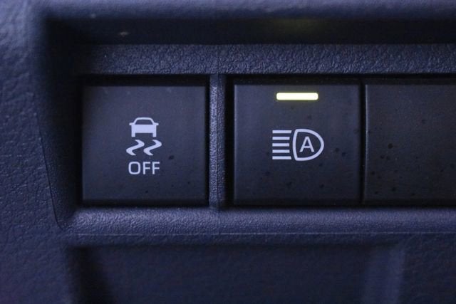 2023 Toyota Sienna LE