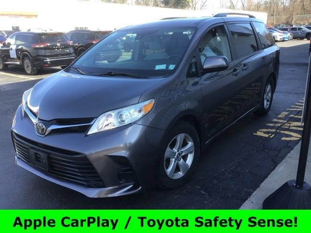 2019 Toyota Sienna LE Auto Access Seat