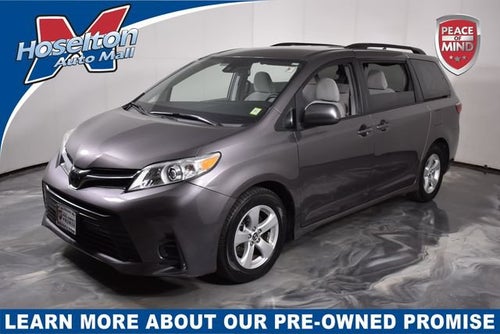 2019 Toyota Sienna LE Auto Access Seat