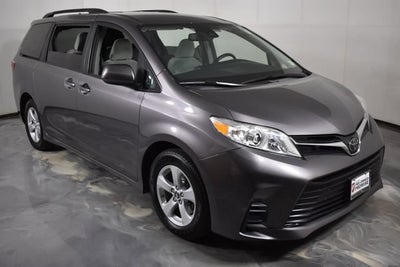 2019 Toyota Sienna LE Auto Access Seat