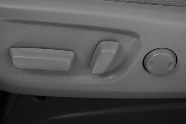 2019 Toyota Sienna LE Auto Access Seat