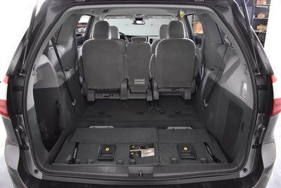 2019 Toyota Sienna LE Auto Access Seat