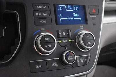 2019 Toyota Sienna LE Auto Access Seat