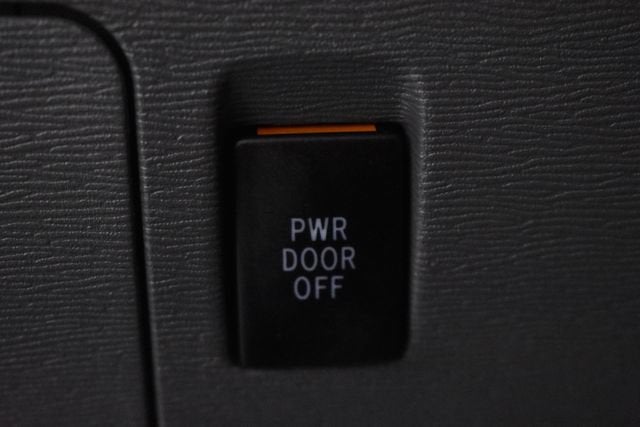2019 Toyota Sienna LE Auto Access Seat