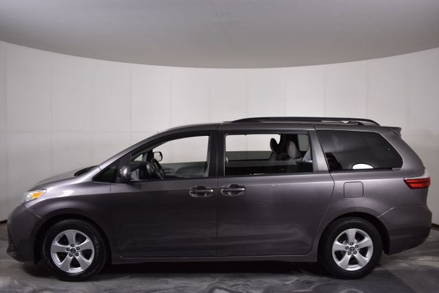 2019 Toyota Sienna LE Auto Access Seat