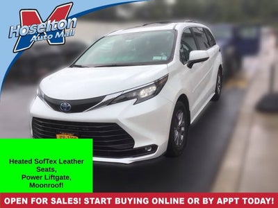 2025 Toyota Sienna XLE